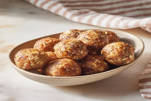 Peanut Butter Oat Energy Balls