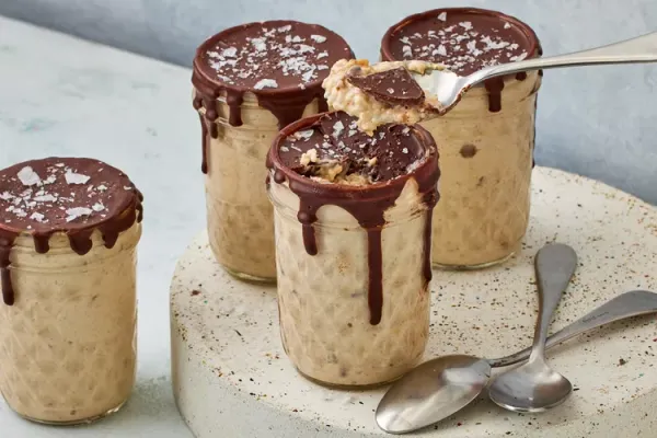 Reeses Peanut Butter Cup Inspired Overnight Oats