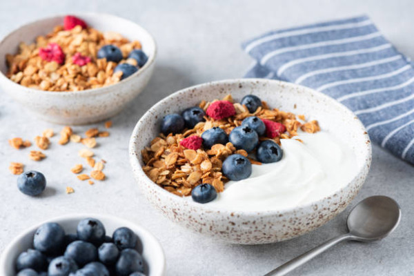 Granola & Yogurt Breakfast Popsicle