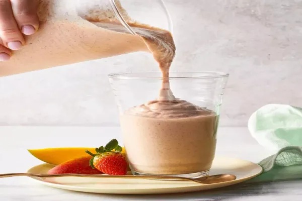 Strawberry Mango Banana Smoothie