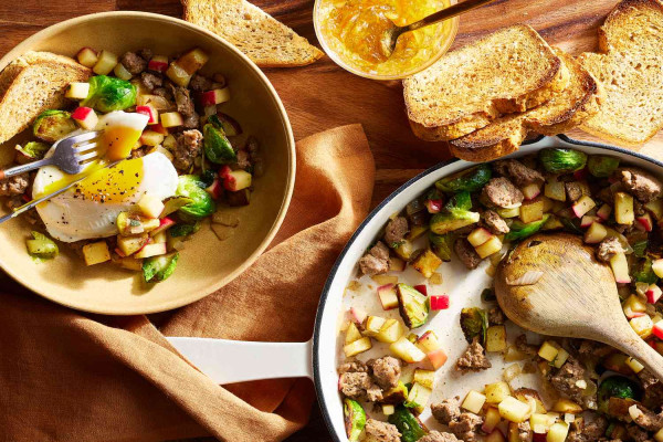 Turkey Sausage, Potato, Brussels Sprouts, and Apple Hash