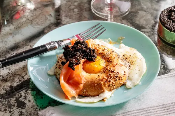 Egg in a Bagel Hole
