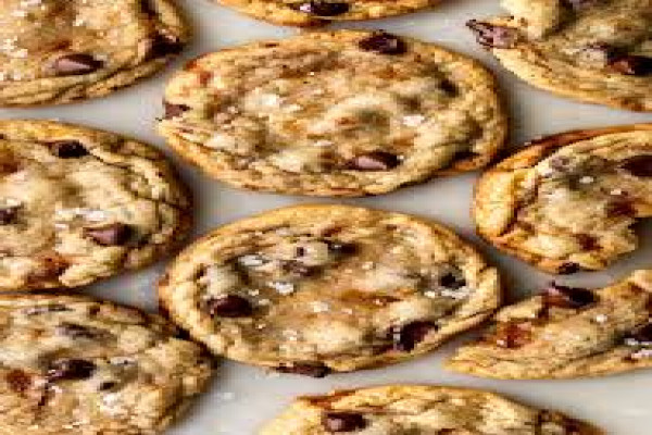 Salted Caramel Chocolate Chip Cookies